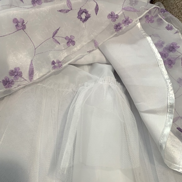 Youngland kids size 5 special occasion embroidered dress and sweater set - Picture 8 of 8